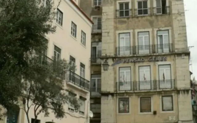 Апартаменты Traveling to Lisbon Low Cost Lisbon Rossio Apartments вид на фасад
