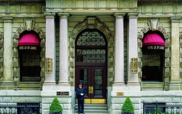 Hotel Le St-James Montréal вид на фасад