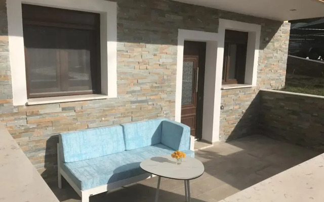 Vergos Hotel вид на фасад