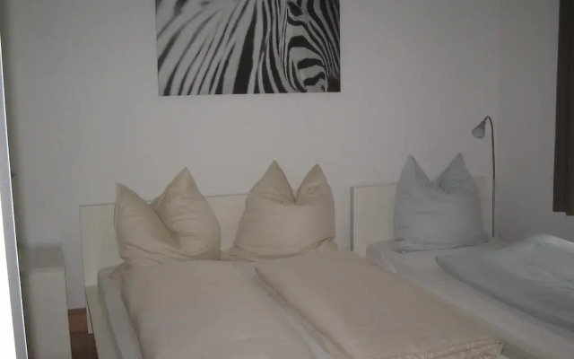 Апартаменты Friends Apartments комната для гостей