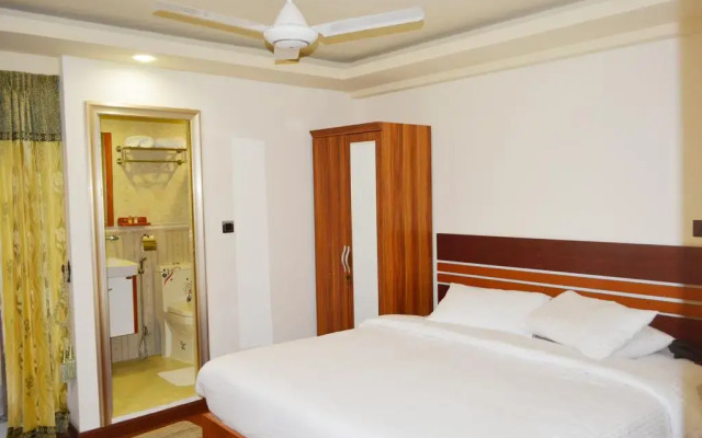 Hotel Blue Paradise Мале комната для гостей