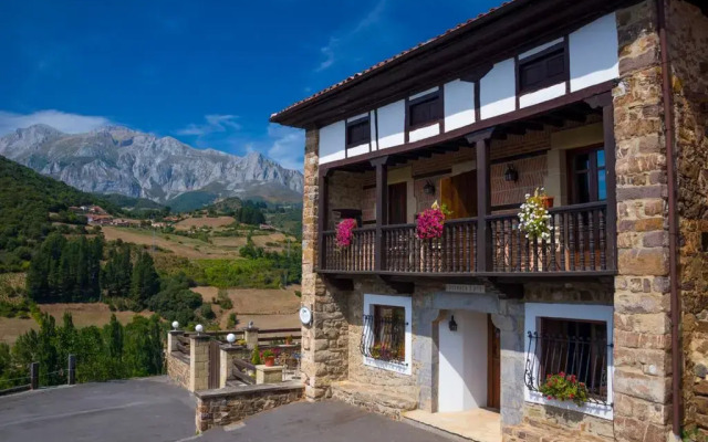 Отель Mirador De Picos вид на фасад