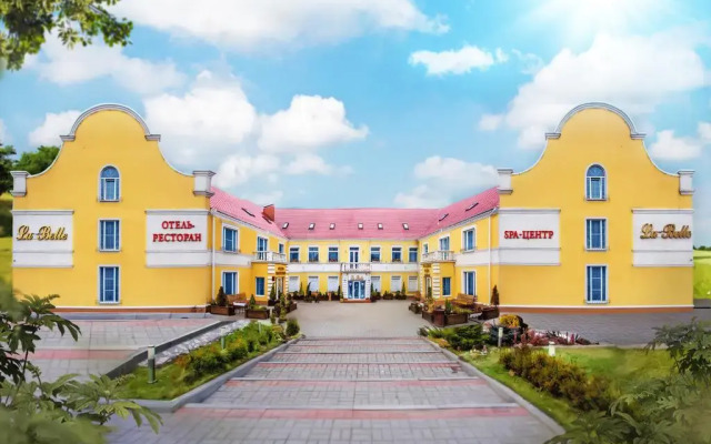 Гостиница La Belle Restoranno-Gostinichny Complex вид на фасад