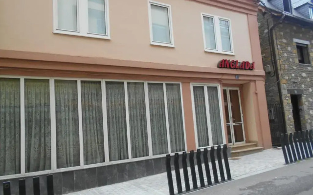 Hotel Anglada вид на фасад