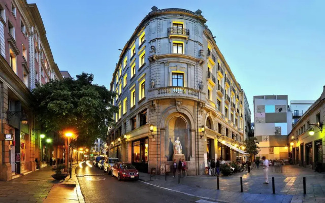 Hotel 1898 вид на фасад