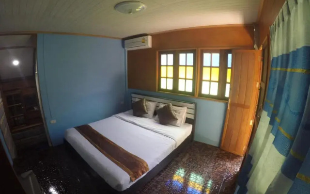 Отель Lanta Valom Hideaway Ланта комната для гостей
