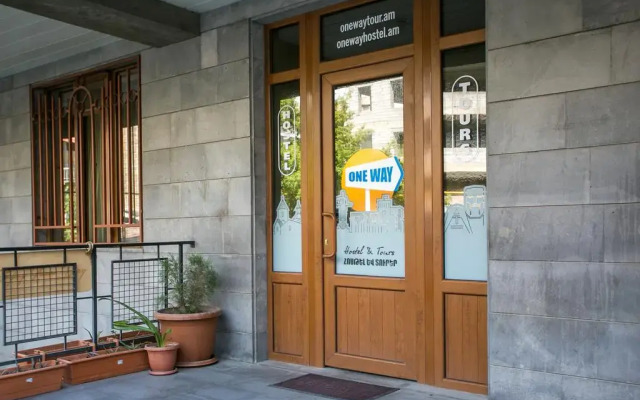 One Way Hostel Sakharov вид на фасад