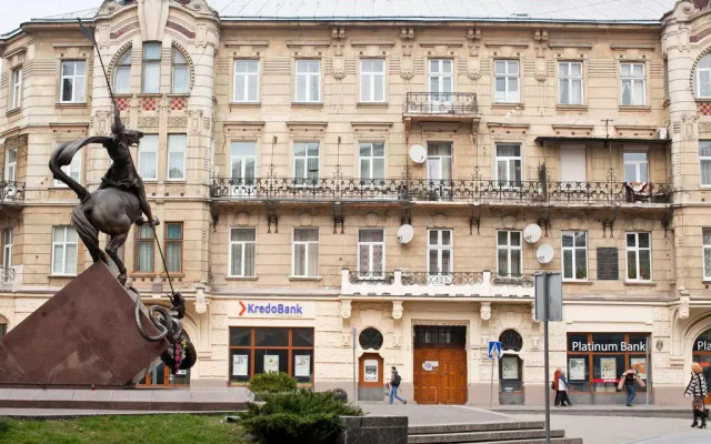 Гостиница Romantic In Lviv 500m From Opera вид на фасад