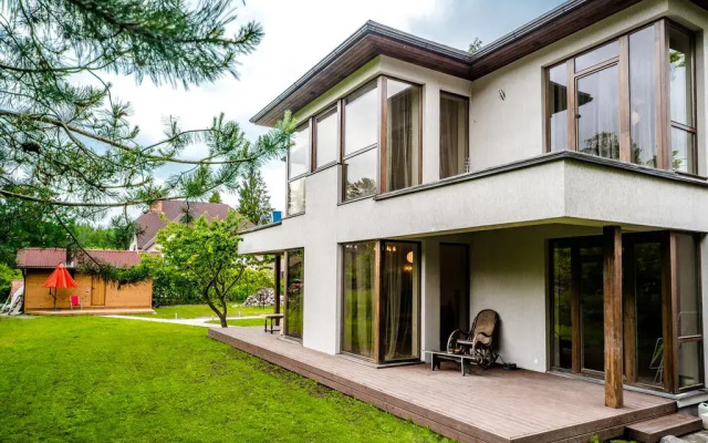 Отель Holiday Home Jūrmala вид на фасад