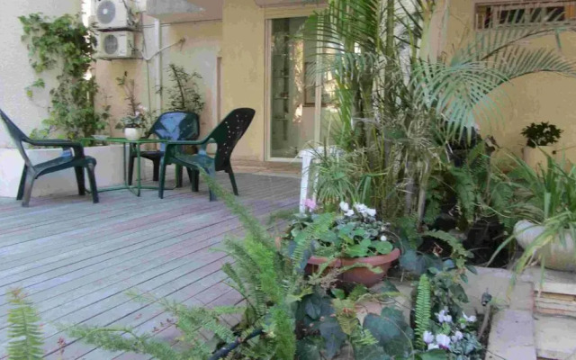 Отель Ben Gurion Suites Тель-Авив