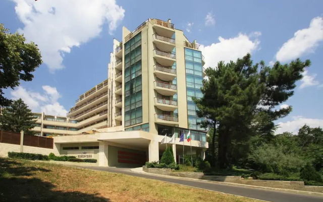 Hotel Edelweiss- Half Board вид на фасад