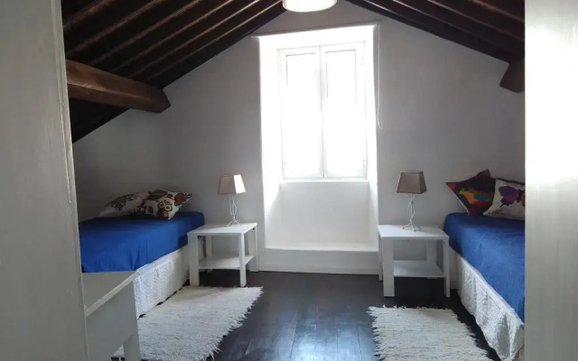 Отель House With in Mosteiros With Wonderful Mountain View and E Понта-Делгада комната для гостей