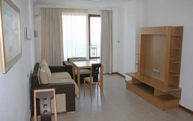 Отель GT Emerald Resort & SPA Apartments Болгария, Равда - отзывы, цены и фото номеров - забронировать отель GT Emerald Resort & SPA Apartments онлайн комната для гостей