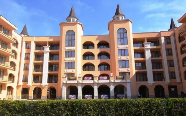 Апартаменты Palazzo Apartment Lew Солнечный берег вид на фасад