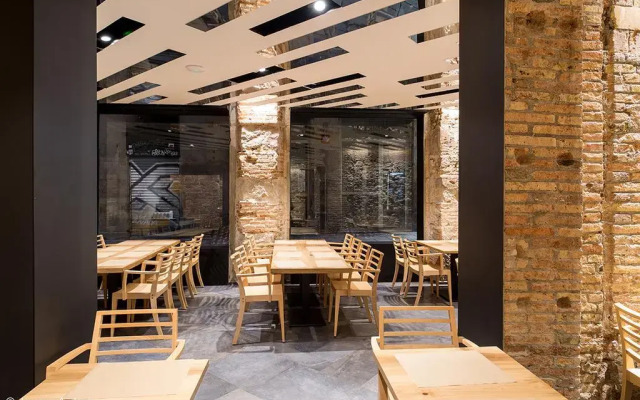 Hotel Barcelona House вид на фасад