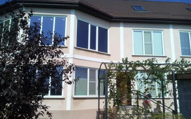 Гостиница Guest House Svetlana вид на фасад