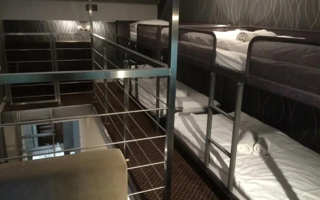 Отель Apart Lofts Car Factory by WarsawResidence Group комната для гостей