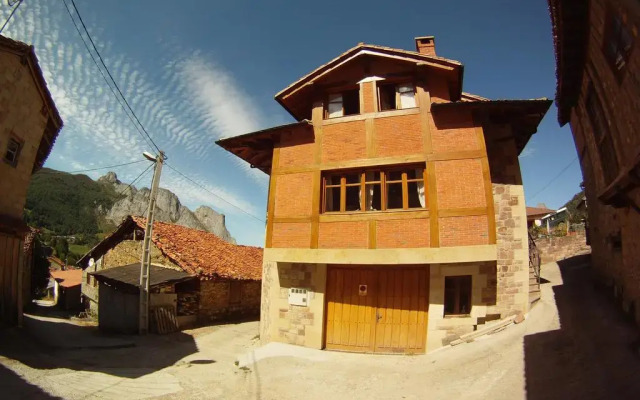 Отель Viviendas Rurales El Cantón вид на фасад