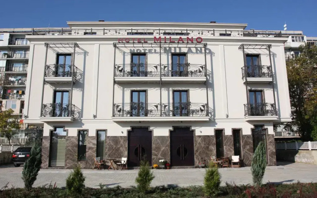 Milano Hotel вид на фасад