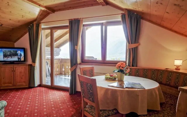 Отель Residence Krone Сцена комната для гостей