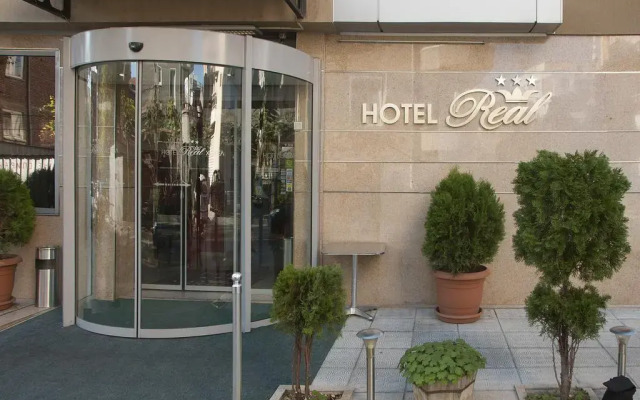 Hotel Real вид на фасад