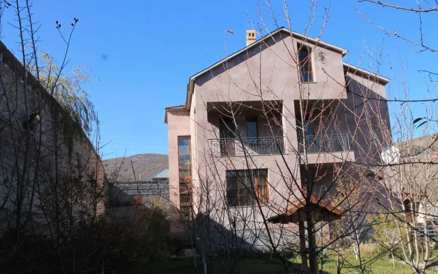Отель Villa Hayk вид на фасад