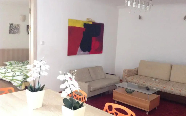 Отель Cheap And Chic комната для гостей