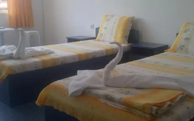 Отель Adele Guest House Болгария, Равда - отзывы, цены и фото номеров - забронировать отель Adele Guest House онлайн комната для гостей