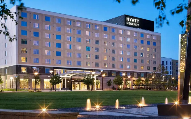 Отель Hyatt Regency Bloomington-Minneapolis Блумингтон вид на фасад