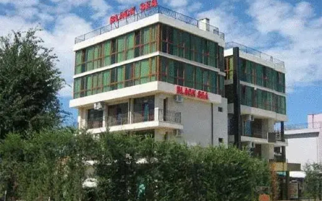 Hotel Black Sea вид на фасад