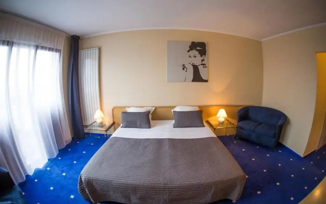 Hotel Otto комната для гостей