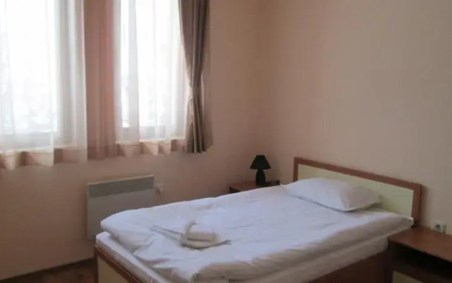 Отель Snow Lodge Alexander Services Apartments Болгария, Банско - отзывы, цены и фото номеров - забронировать отель Snow Lodge Alexander Services Apartments онлайн комната для гостей