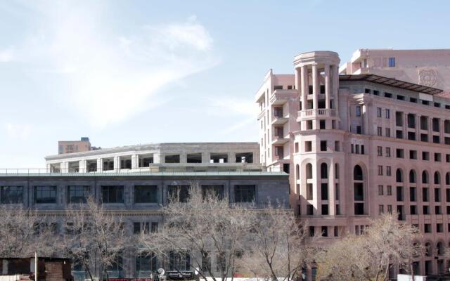 Mini Hotel YEREVAN вид на фасад