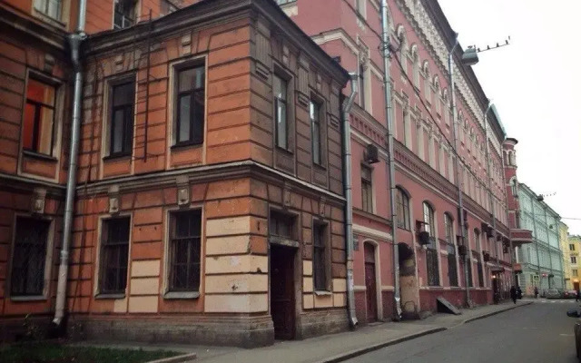 Mango Women Hostel (хостел для женщин) вид на фасад