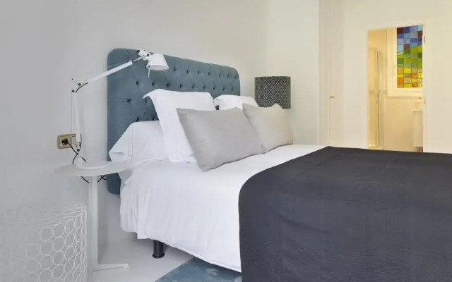 Отель Easo Garden Apartment by FeelFree Rentals Испания, Сан-Себастьян - отзывы, цены и фото номеров - забронировать отель Easo Garden Apartment by FeelFree Rentals онлайн комната для гостей