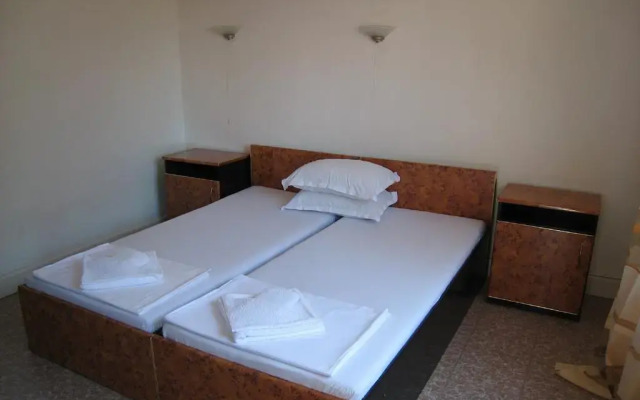 Отель Family Hotel Saint Marina Болгария, Поморие - отзывы, цены и фото номеров - забронировать отель Family Hotel Saint Marina онлайн комната для гостей