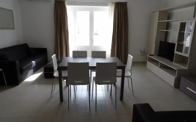 Отель Windsor Point 2 Слима комната для гостей