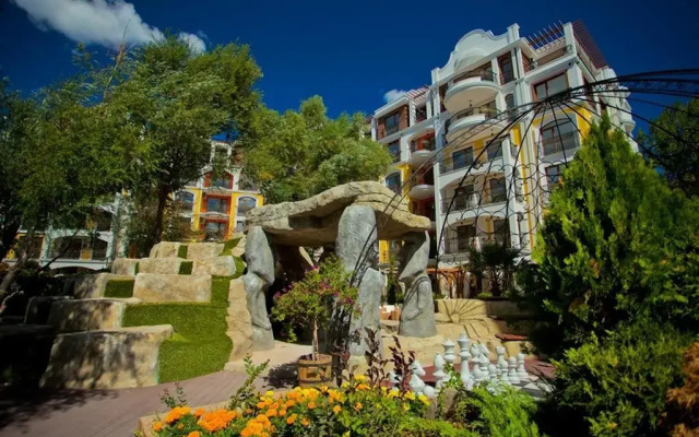 Отель Bulgarienhus Harmony Suites Apartments Болгария, Солнечный берег - отзывы, цены и фото номеров - забронировать отель Bulgarienhus Harmony Suites Apartments онлайн вид на фасад