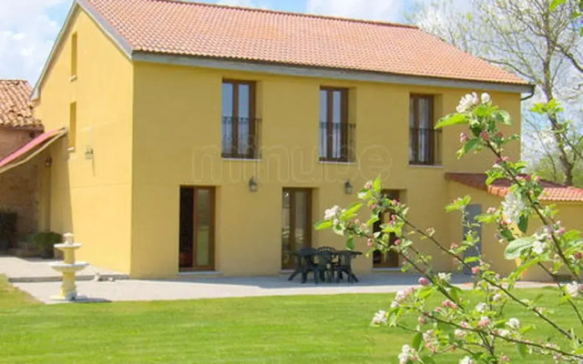 Отель La Venta Vieja de Langre вид на фасад