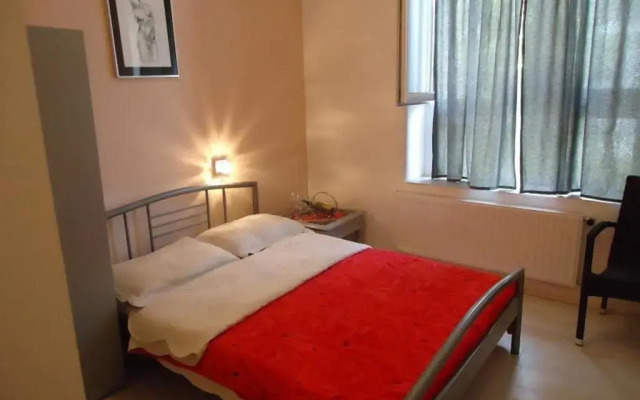 Party Hostel комната для гостей