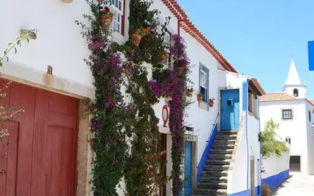 Отель Casa Maria Obidos вид на фасад
