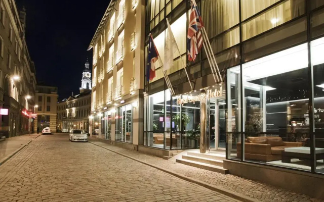 Royal Square Hotel & Suites вид на фасад