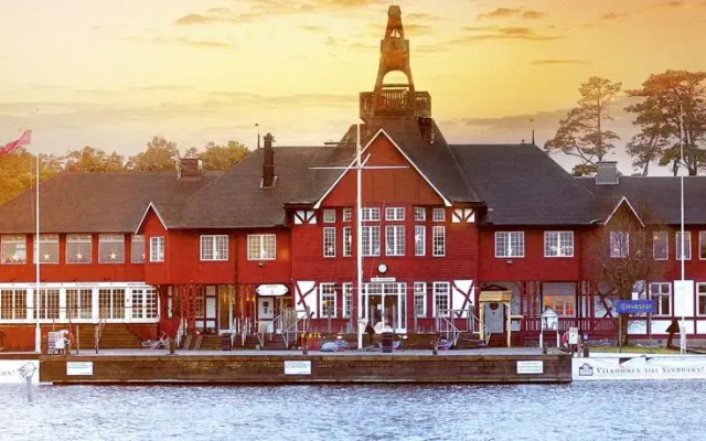 Отель Sandhamn Seglarhotell вид на фасад