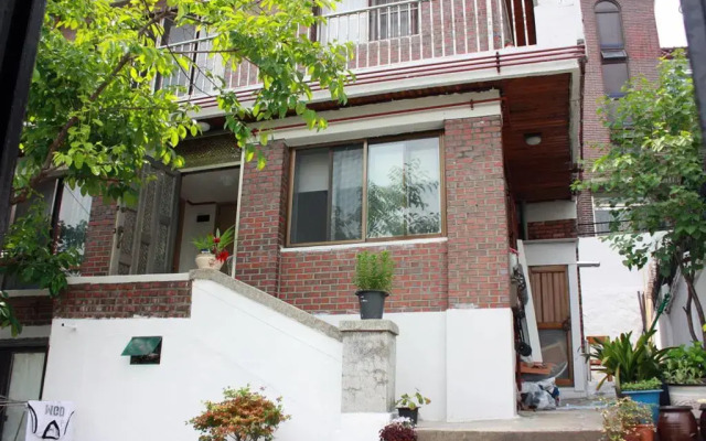 Отель Cozy Place In Itaewon Сеул вид на фасад