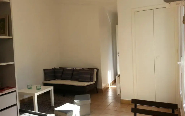 Апартаменты Studio style 2 pièces près de Paris комната для гостей