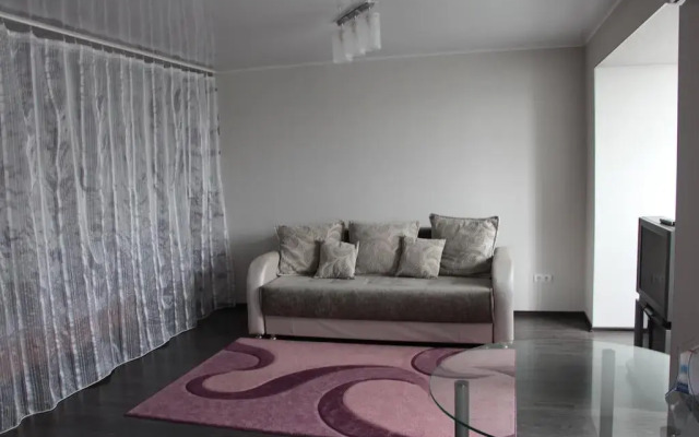 Гостиница 33 Kvartirki Apartment on Ulitsa Rossiyskaya 10 в Уфе отзывы, цены и фото номеров - забронировать гостиницу 33 Kvartirki Apartment on Ulitsa Rossiyskaya 10 онлайн Уфа комната для гостей