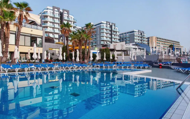 Отель Seashells Resort at Suncrest Мальта, Каура - 1 отзыв об отеле, цены и фото номеров - забронировать отель Seashells Resort at Suncrest онлайн бассейн