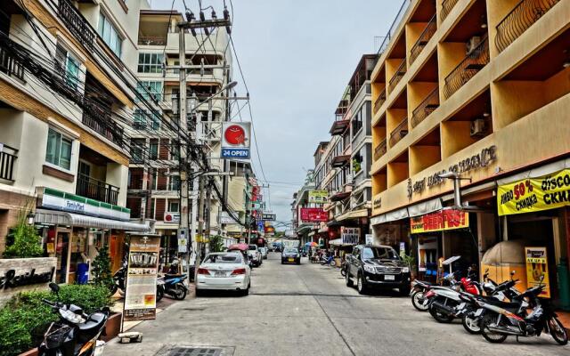 LEK Jomtien Hotel 2