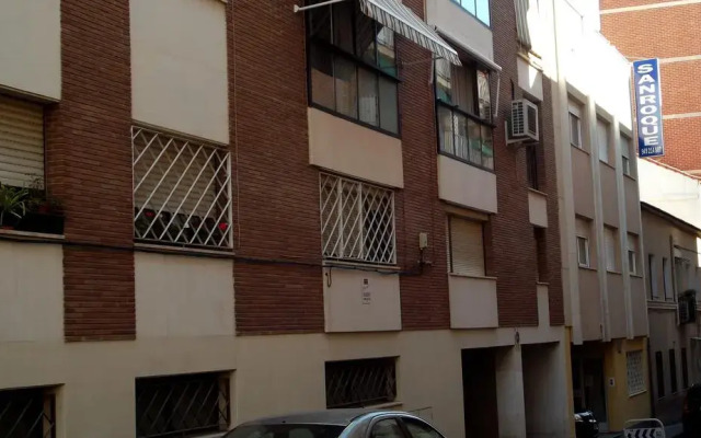 Отель Hostal San Roque вид на фасад