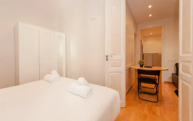 Отель Bbarcelona Apartments Plaza España Flats Испания, Барселона - отзывы, цены и фото номеров - забронировать отель Bbarcelona Apartments Plaza España Flats онлайн комната для гостей